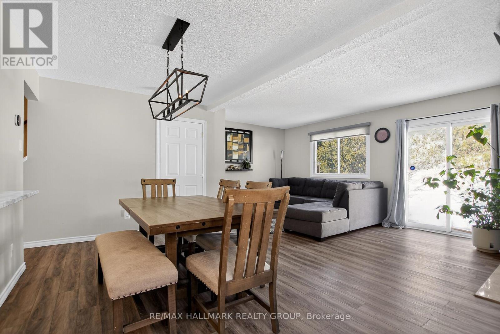 37 Priam Way, Ottawa, Ontario  K2H 8S7 - Photo 6 - X12977830