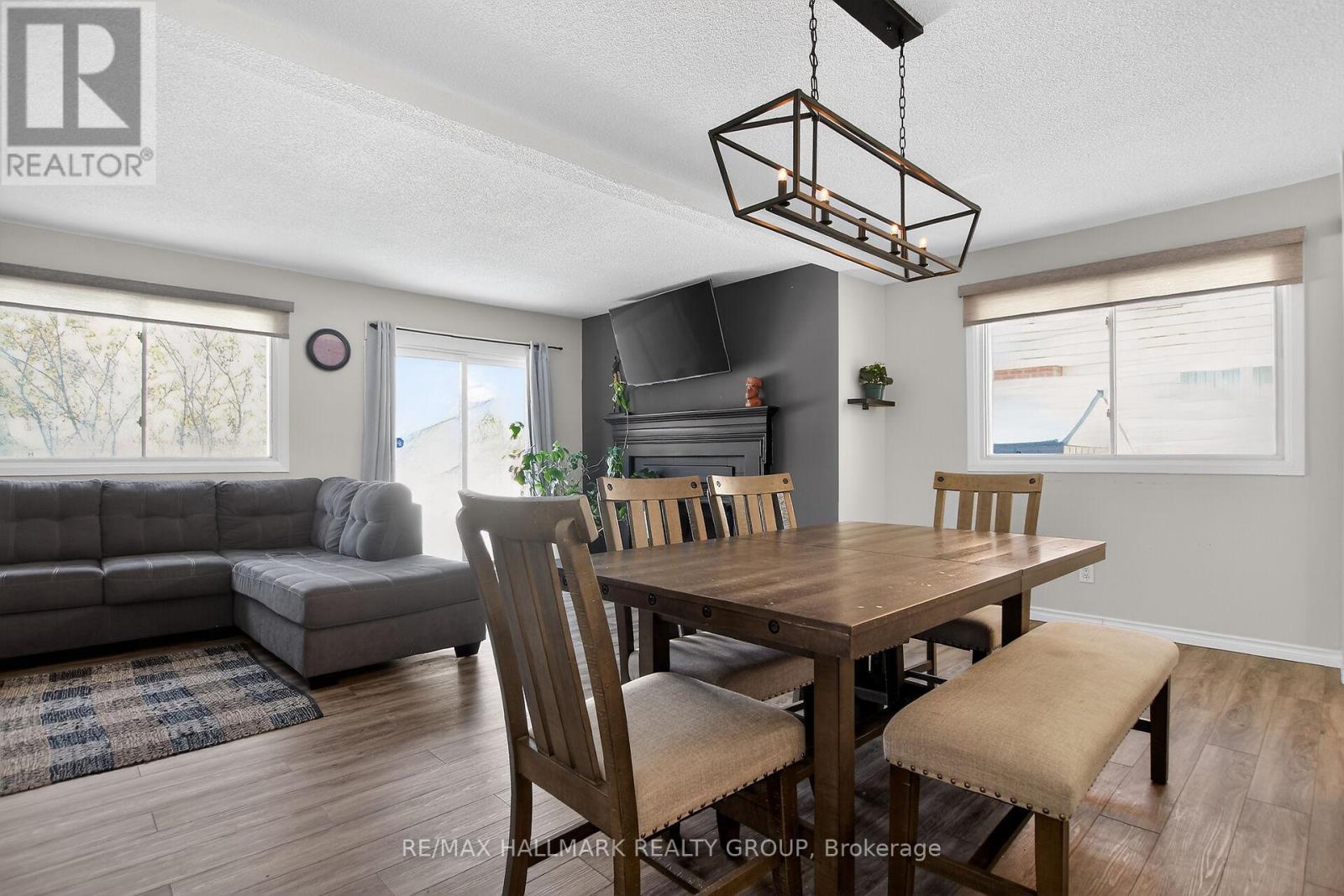 37 Priam Way, Ottawa, Ontario  K2H 8S7 - Photo 7 - X12977830