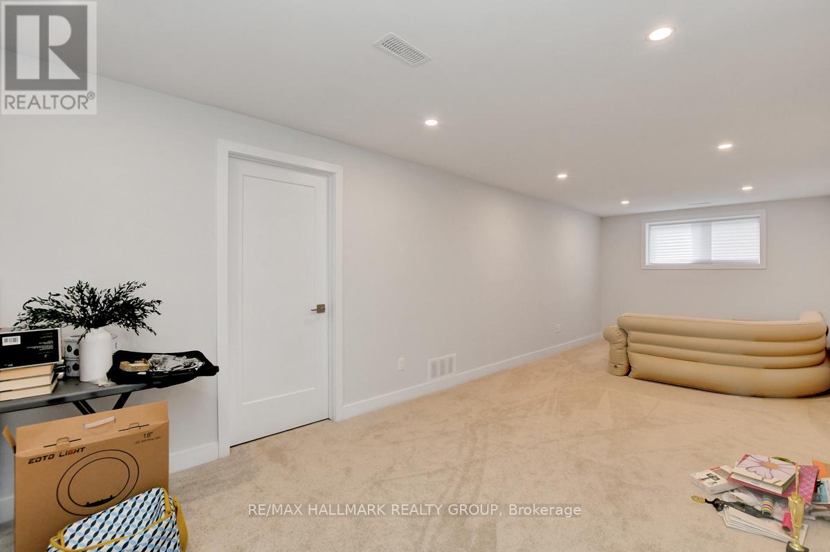 927 Omagaki Way, Ottawa, Ontario  K1X 0J2 - Photo 32 - X12977868
