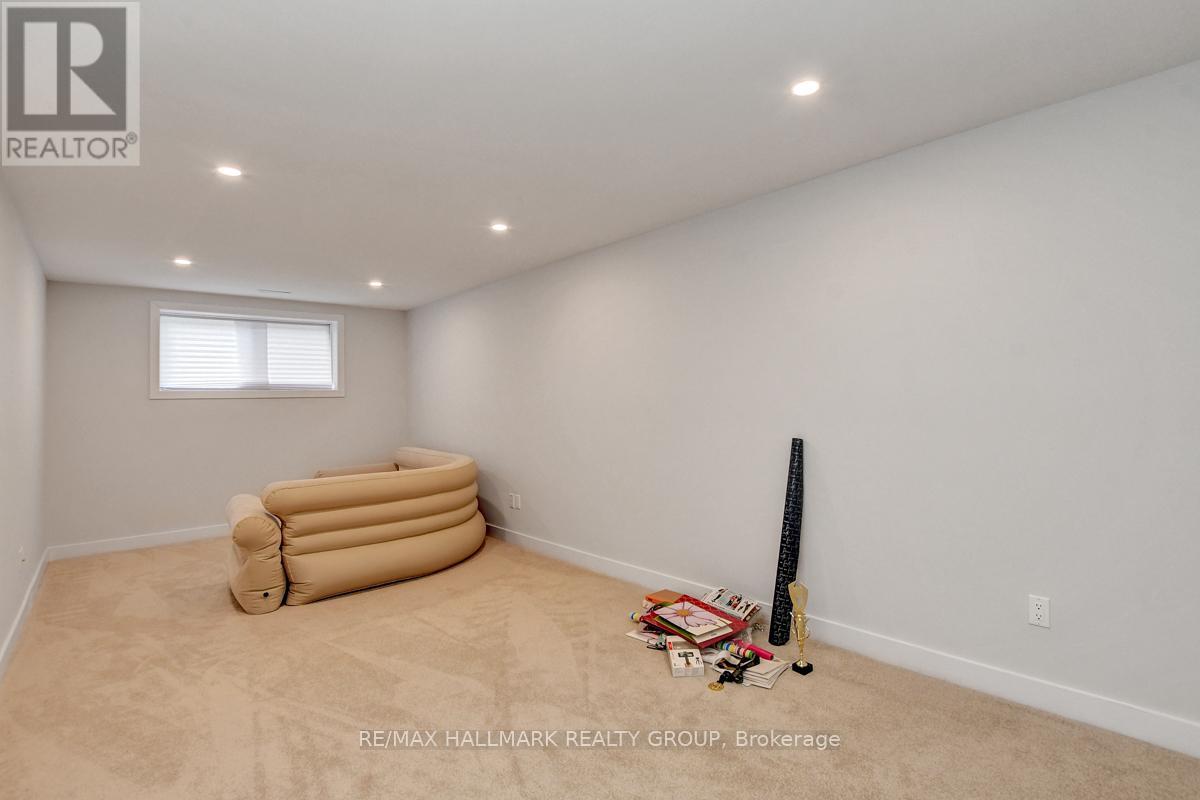 927 Omagaki Way, Ottawa, Ontario  K1X 0J2 - Photo 33 - X12977868