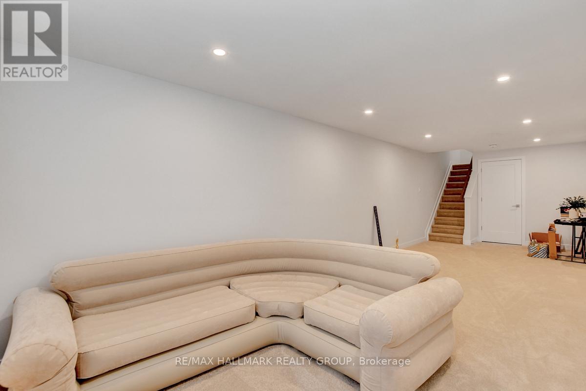 927 Omagaki Way, Ottawa, Ontario  K1X 0J2 - Photo 34 - X12977868