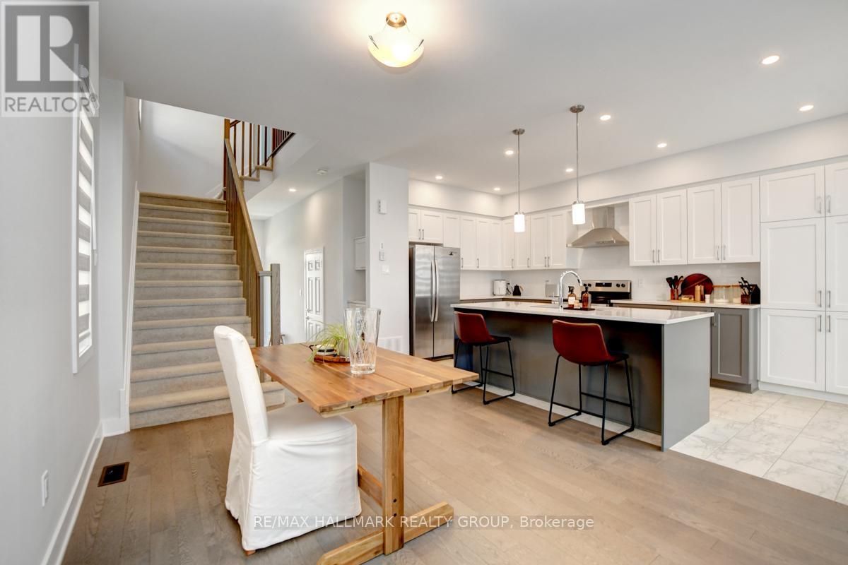 927 Omagaki Way, Ottawa, Ontario  K1X 0J2 - Photo 9 - X12977868