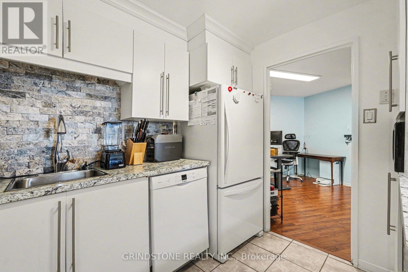 408 - 1171 Ambleside Drive, Ottawa, Ontario  K2B 8E1 - Photo 6 - X12977910