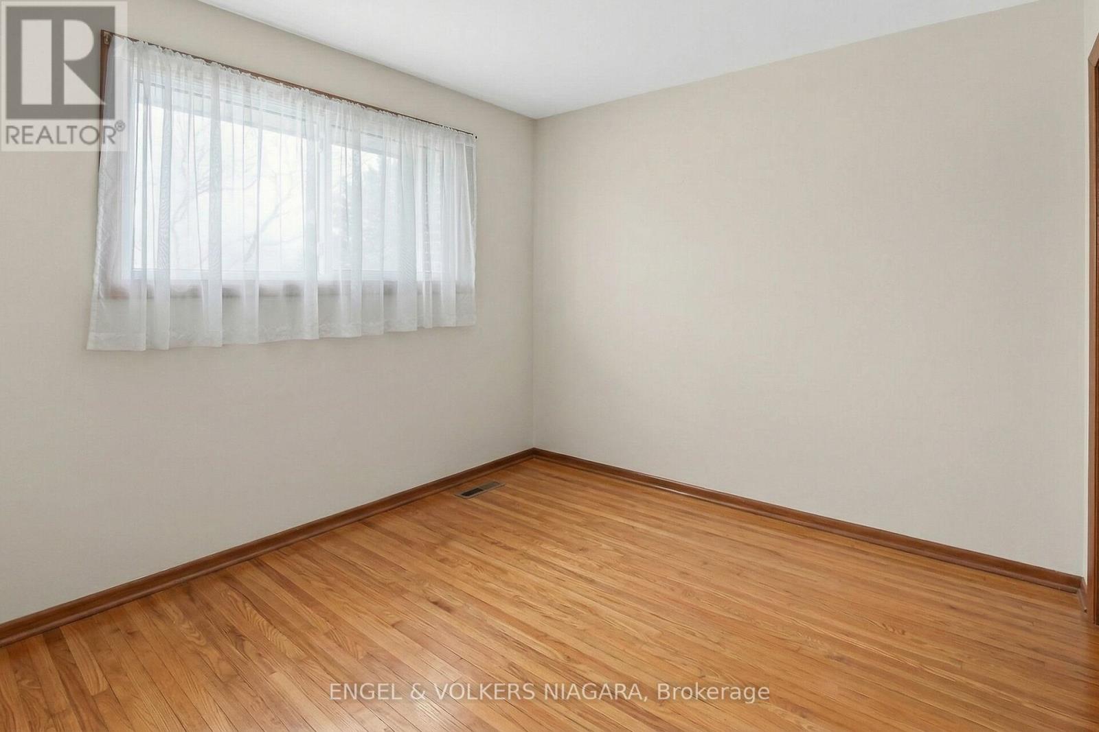 260 St. Paul Street W, St. Catharines (Ridley), Ontario  L2S 2E7 - Photo 20 - X12977760