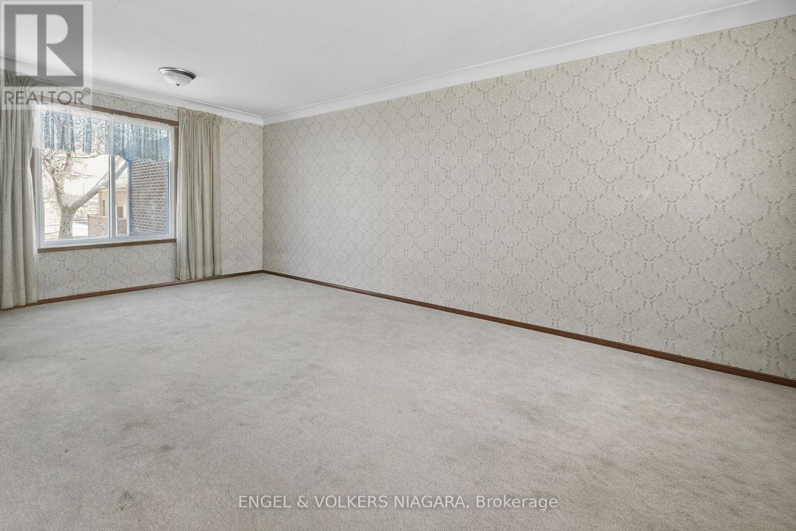 260 St. Paul Street W, St. Catharines (Ridley), Ontario  L2S 2E7 - Photo 8 - X12977760