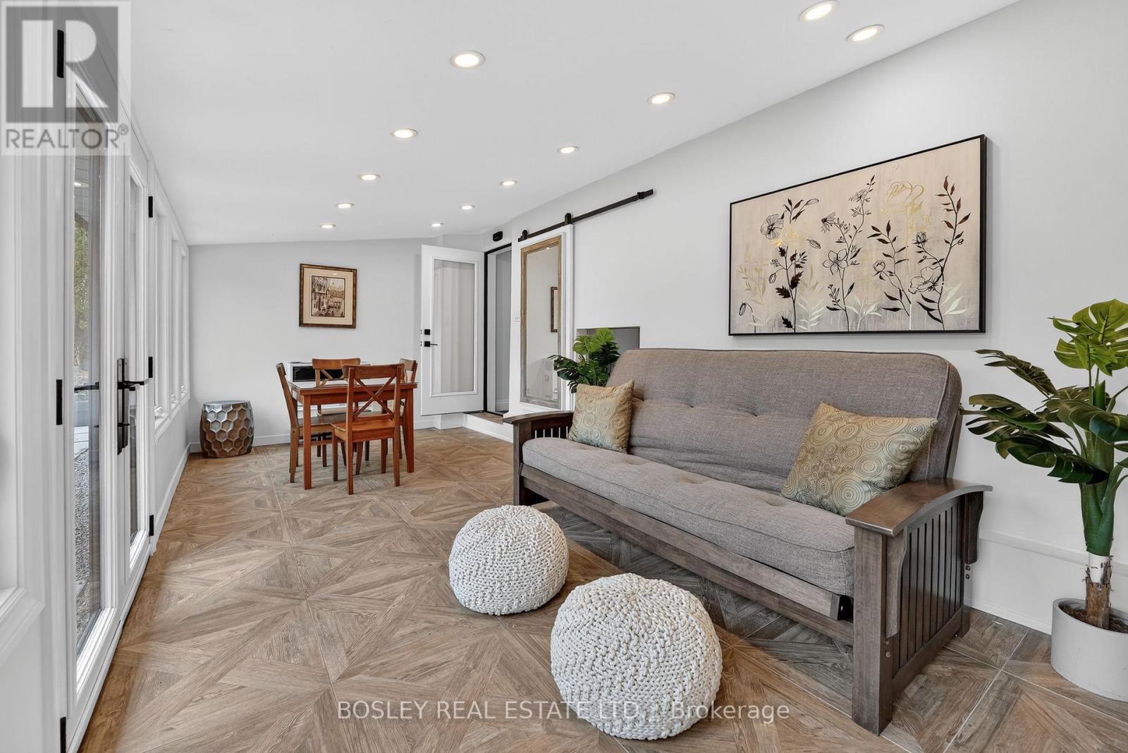 19 Dixie Avenue, Niagara-On-The-Lake, Ontario  L0S 1J0 - Photo 22 - X12977856