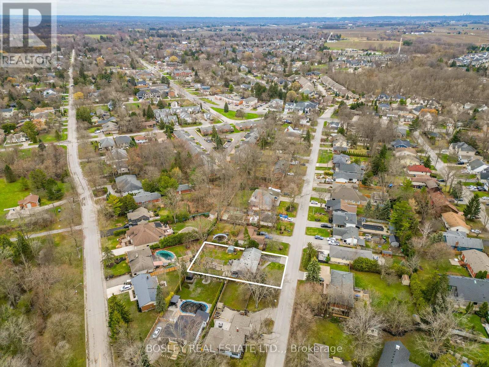 19 Dixie Avenue, Niagara-On-The-Lake, Ontario  L0S 1J0 - Photo 32 - X12977856