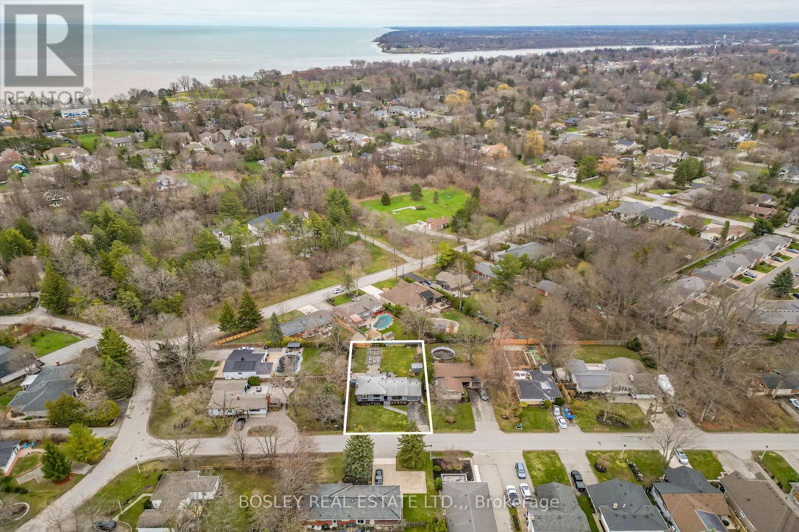 19 Dixie Avenue, Niagara-On-The-Lake, Ontario  L0S 1J0 - Photo 37 - X12977856