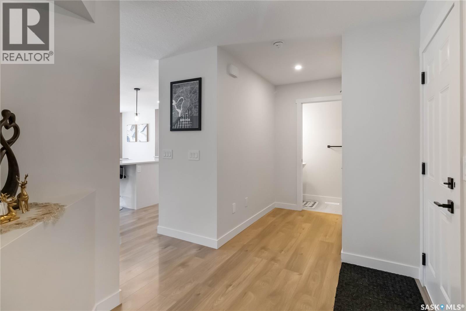 247 Asokan Street, Saskatoon, Saskatchewan  S7V 1V7 - Photo 2 - SK031065