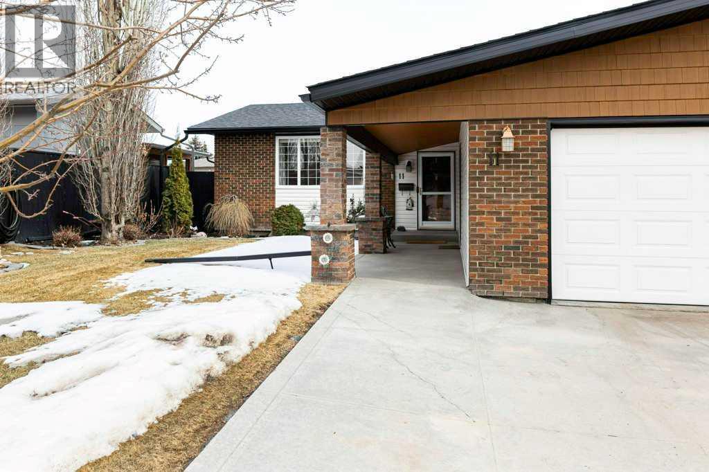 11 Nellis Avenue, Red Deer, Alberta  T4P 2C2 - Photo 1 - A2298561