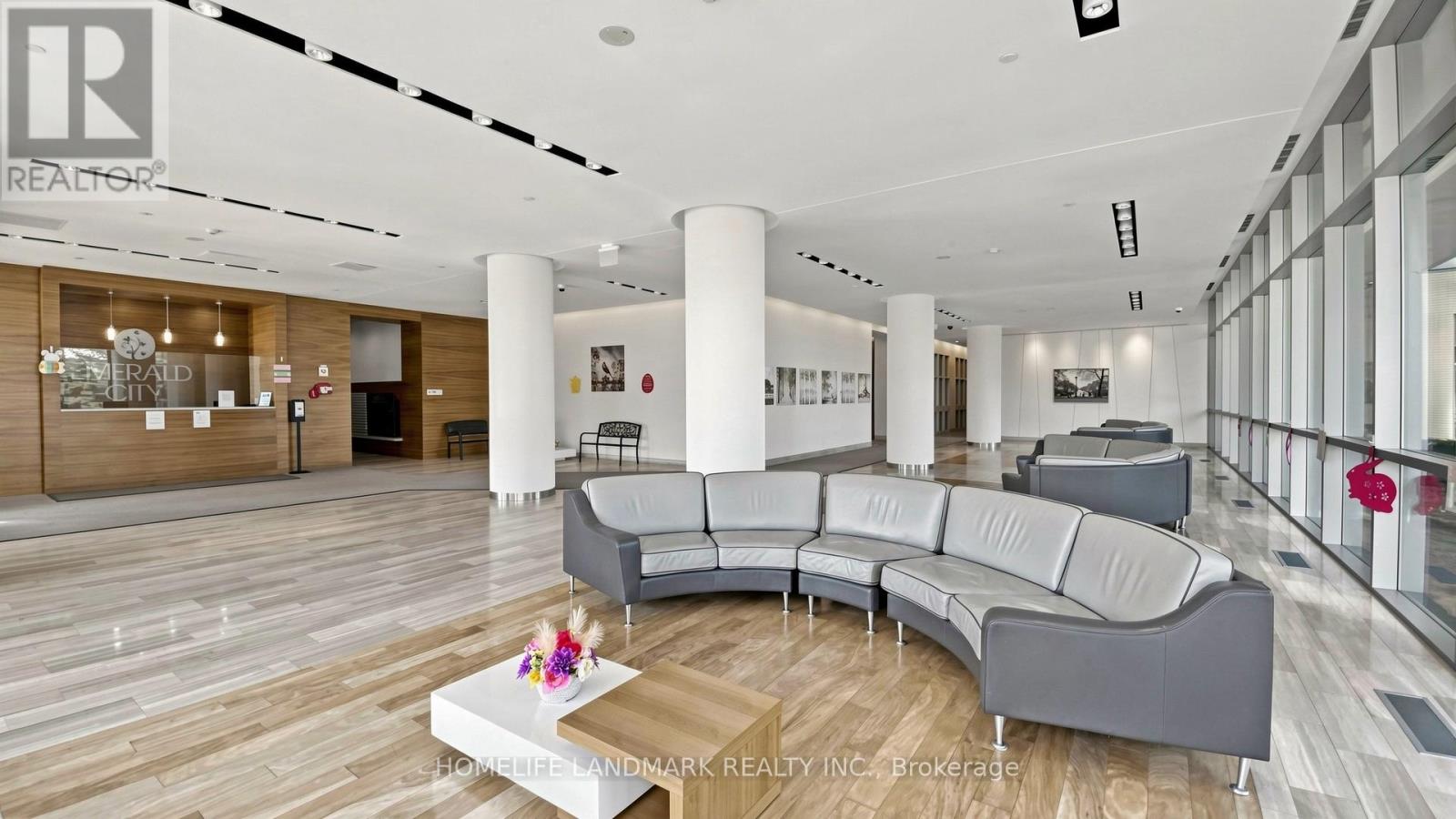 1208 - 66 Forest Manor Road, Toronto, Ontario  M2J 0B7 - Photo 3 - C12968800