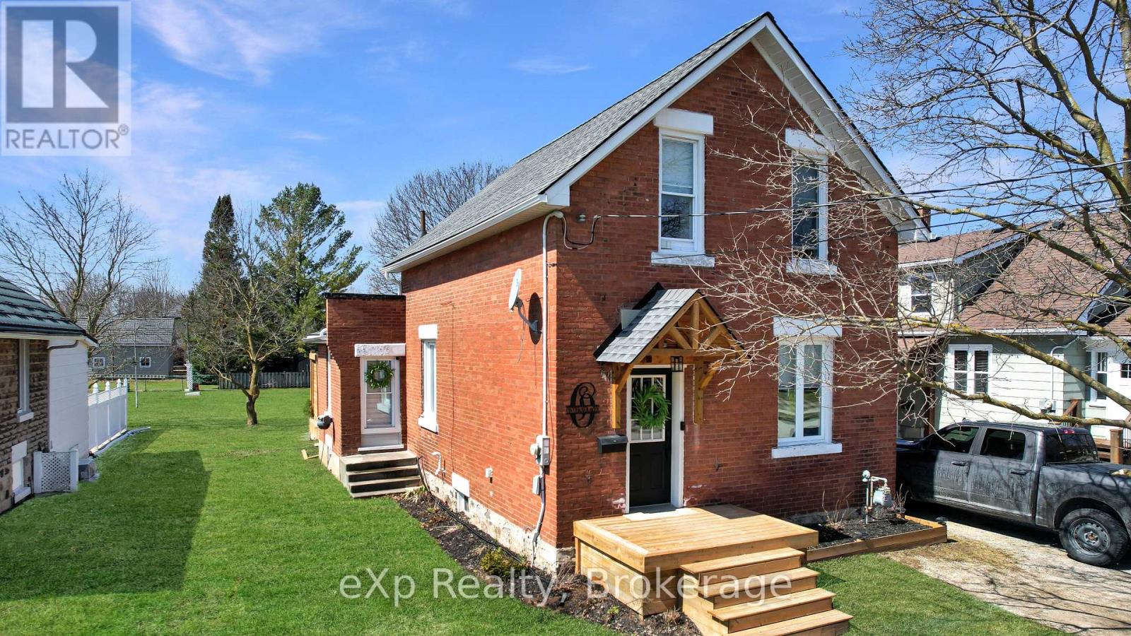 588 12TH AVENUE, Hanover, Ontario