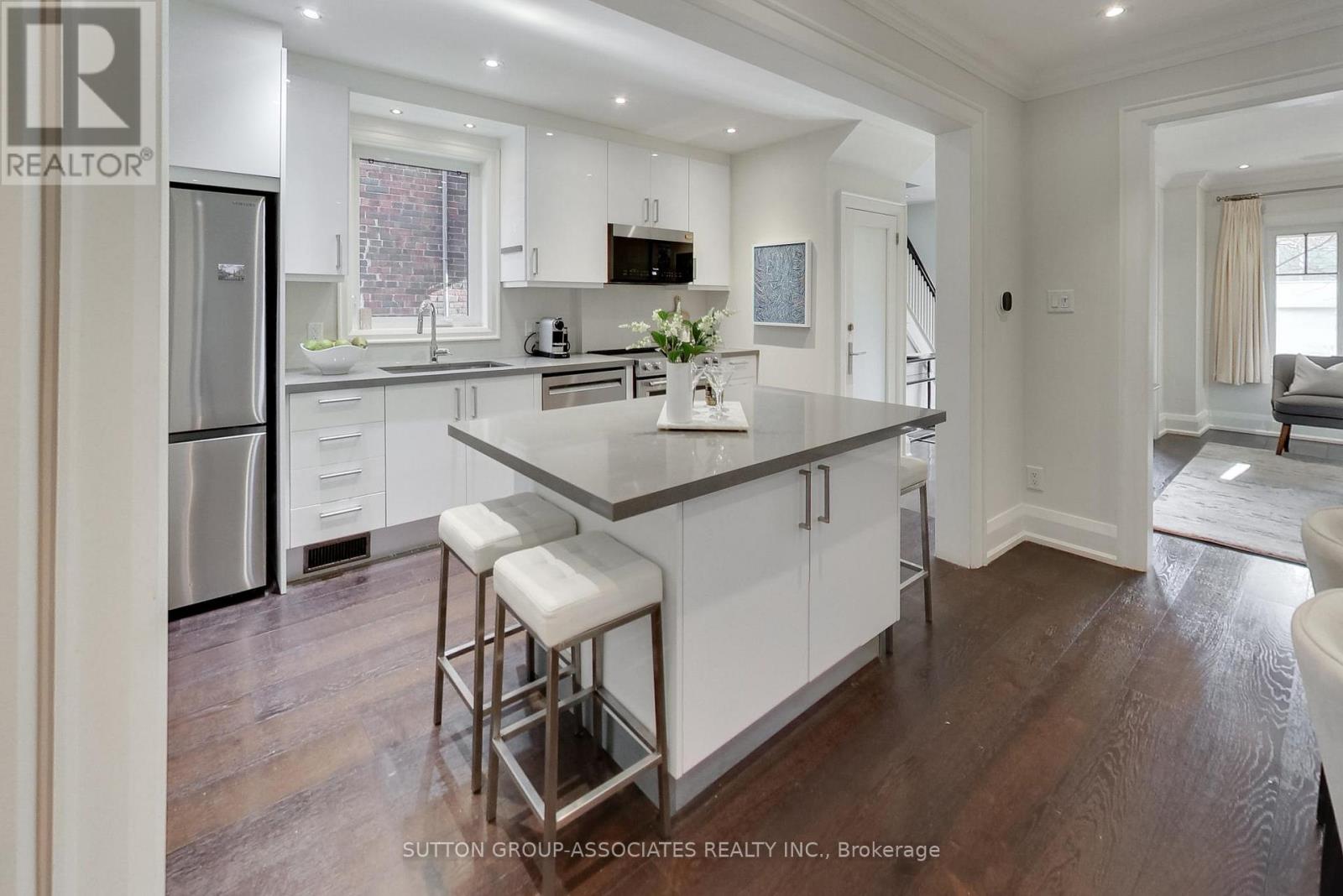 479 Rushton Road, Toronto, Ontario  M6C 2Y4 - Photo 12 - C12977828