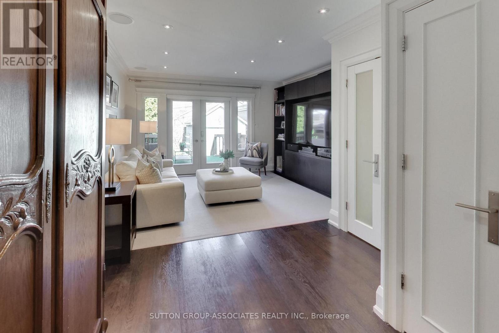 479 Rushton Road, Toronto, Ontario  M6C 2Y4 - Photo 14 - C12977828