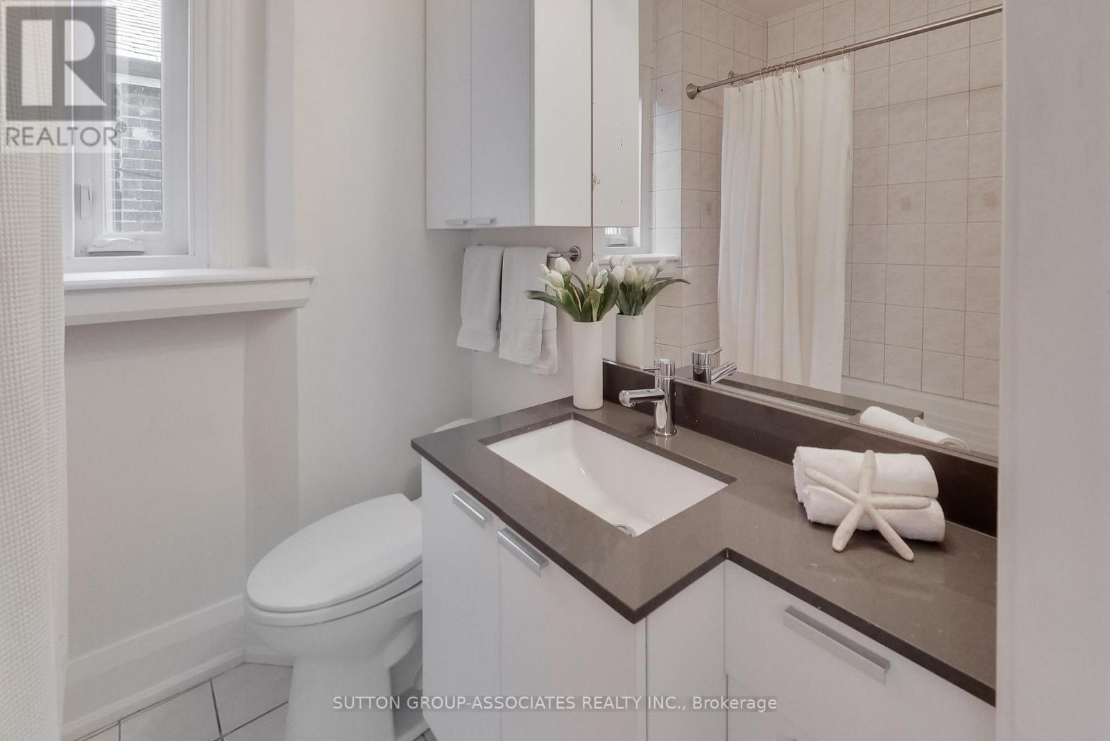 479 Rushton Road, Toronto, Ontario  M6C 2Y4 - Photo 23 - C12977828