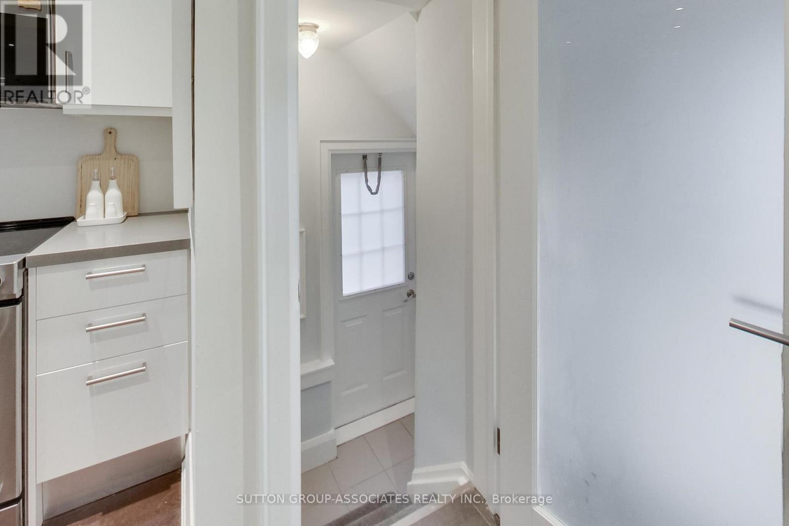 479 Rushton Road, Toronto, Ontario  M6C 2Y4 - Photo 26 - C12977828