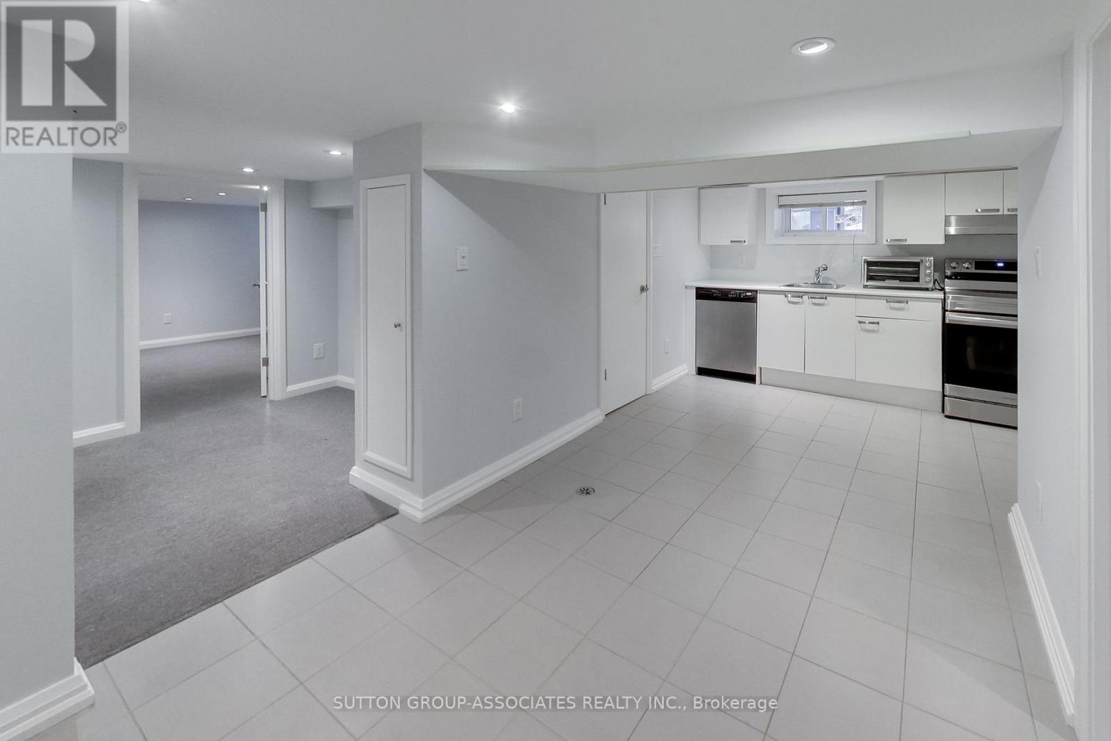 479 Rushton Road, Toronto, Ontario  M6C 2Y4 - Photo 27 - C12977828