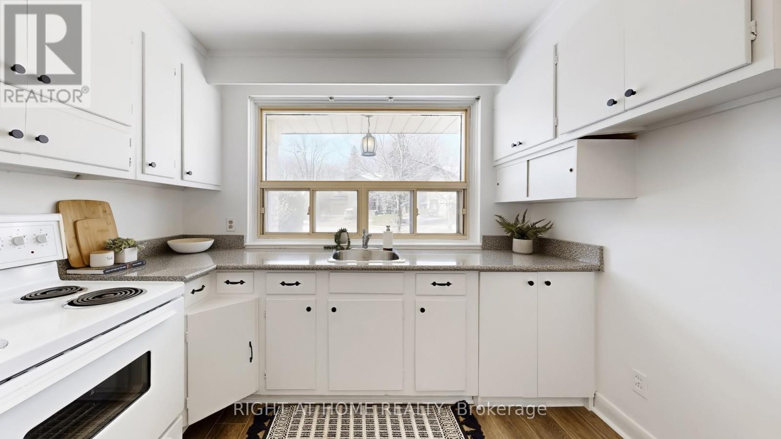 33 Sanderling Place, Toronto, Ontario  M3C 2J2 - Photo 13 - C12977884