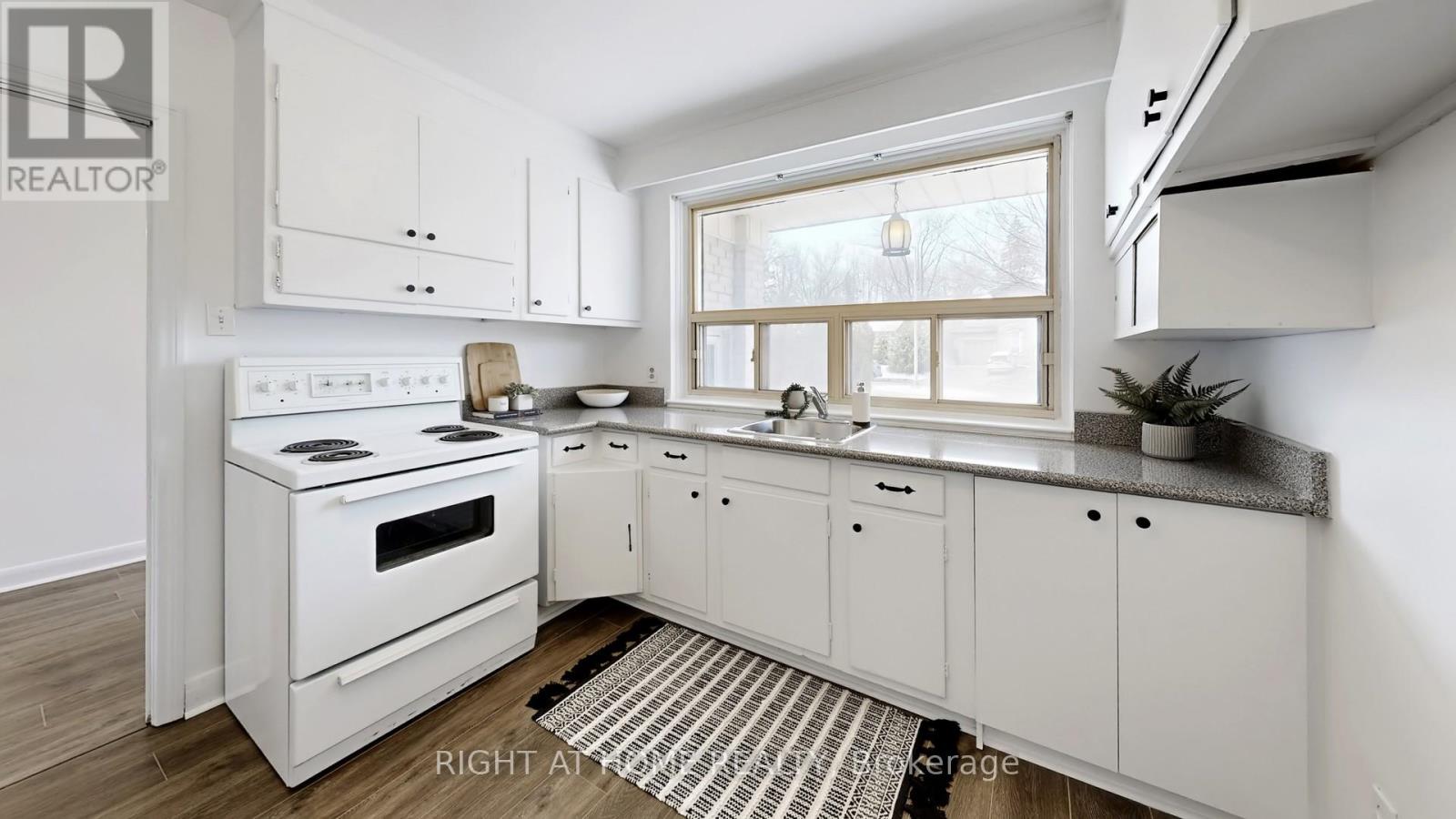 33 Sanderling Place, Toronto, Ontario  M3C 2J2 - Photo 14 - C12977884