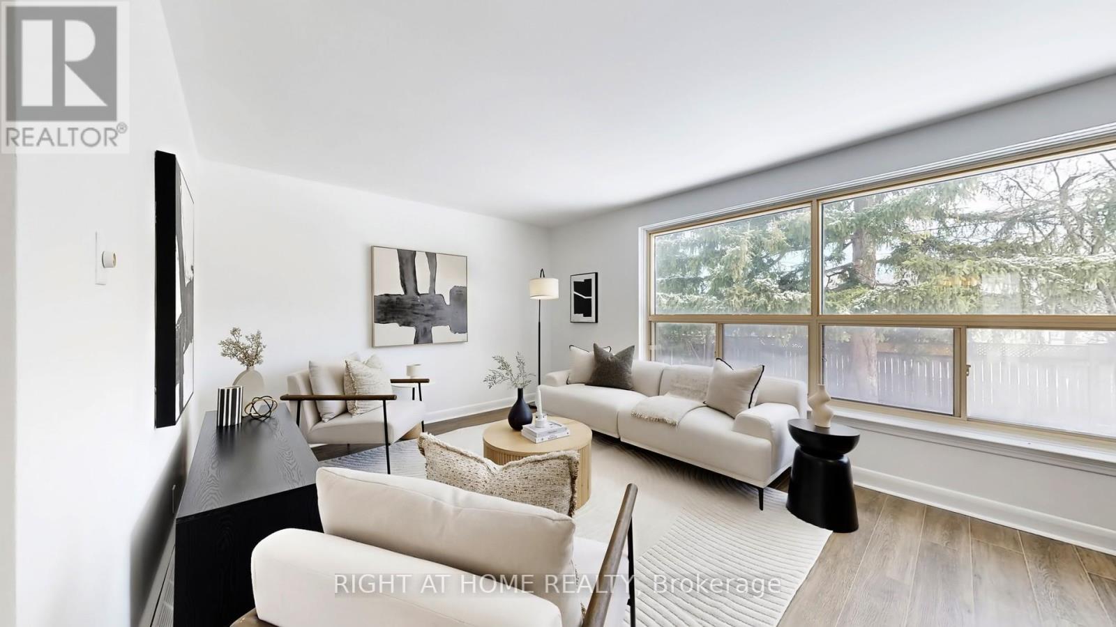 33 Sanderling Place, Toronto, Ontario  M3C 2J2 - Photo 2 - C12977884