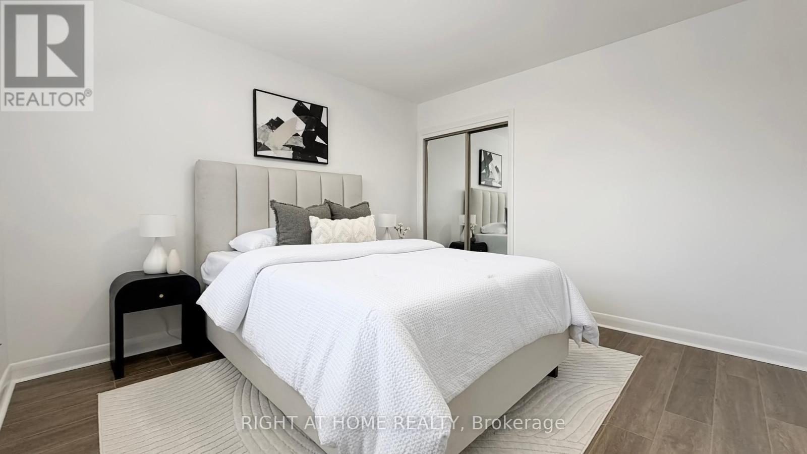 33 Sanderling Place, Toronto, Ontario  M3C 2J2 - Photo 23 - C12977884