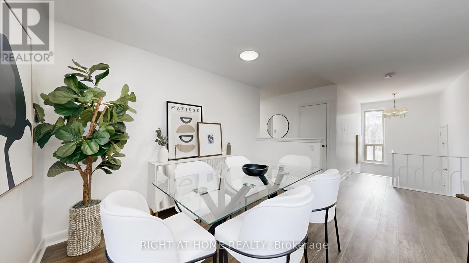 33 Sanderling Place, Toronto, Ontario  M3C 2J2 - Photo 9 - C12977884