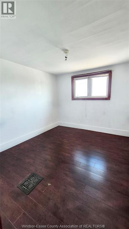 1068 Giles East Unit# Main, Windsor, Ontario  N9A 4G3 - Photo 8 - 26007660