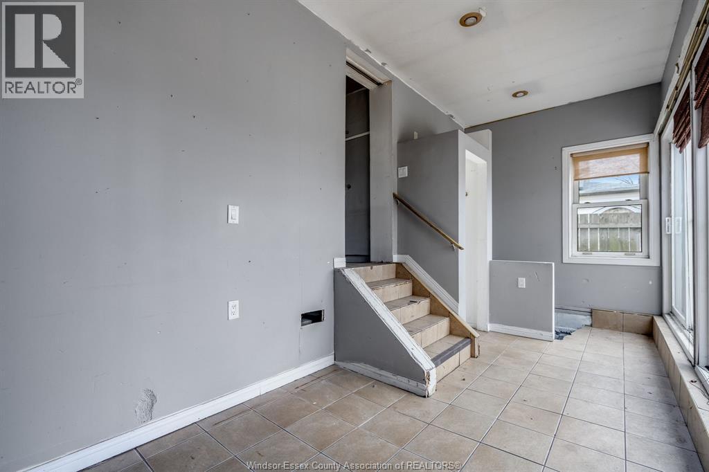 1541 Albert, Windsor, Ontario N8Y 3R3 - Photo 8 - 26007573