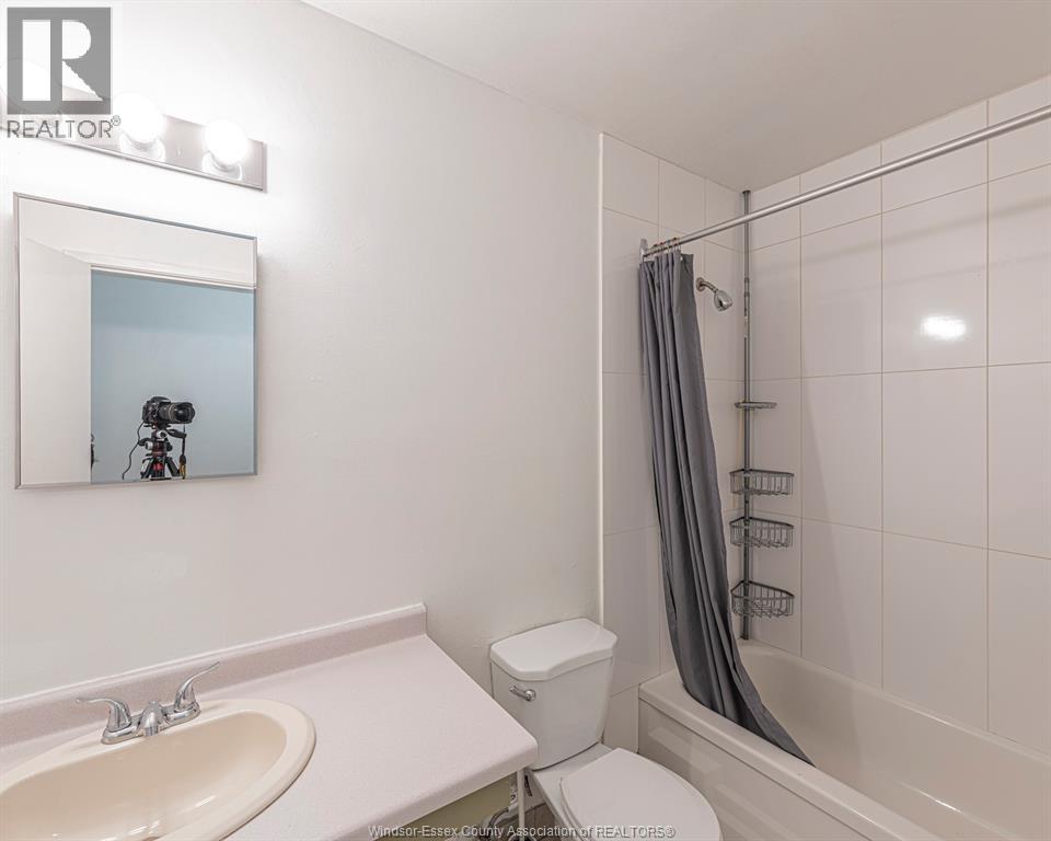 1900 Columbia Court Unit# 44, Windsor, Ontario  N9E 1B1 - Photo 23 - 26007560