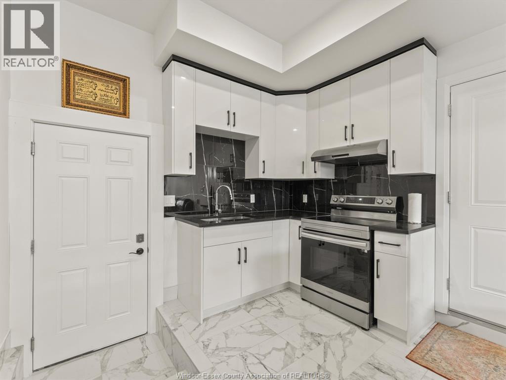 1320 Grand Marais Road East, Windsor, Ontario  N8W 1W2 - Photo 33 - 26007547