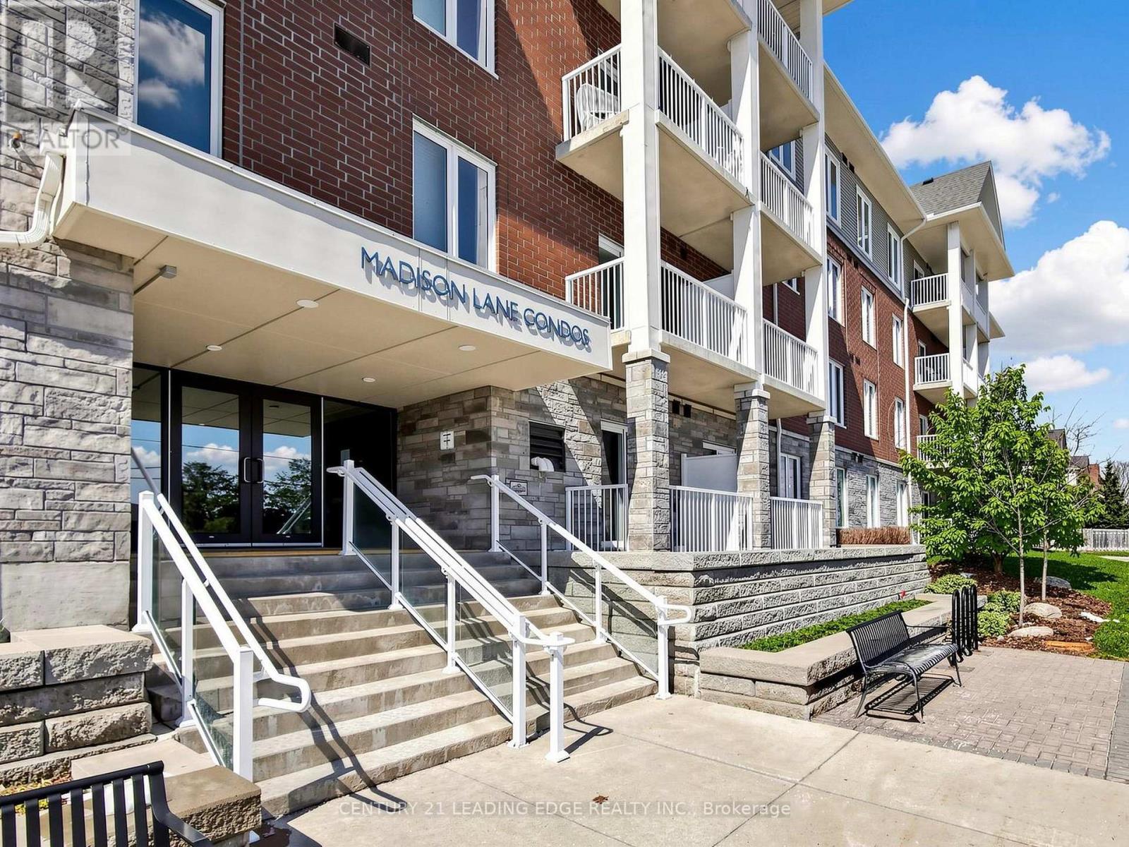 415 - 290 Liberty Street N, Clarington, Ontario  L1C 0V5 - Photo 2 - E12977804