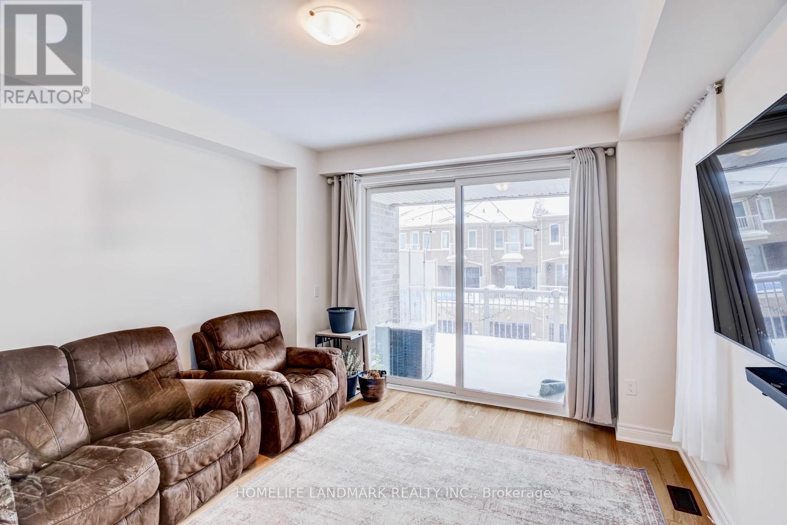 2844 Whites Road, Pickering, Ontario  L1X 0R6 - Photo 11 - E12977852