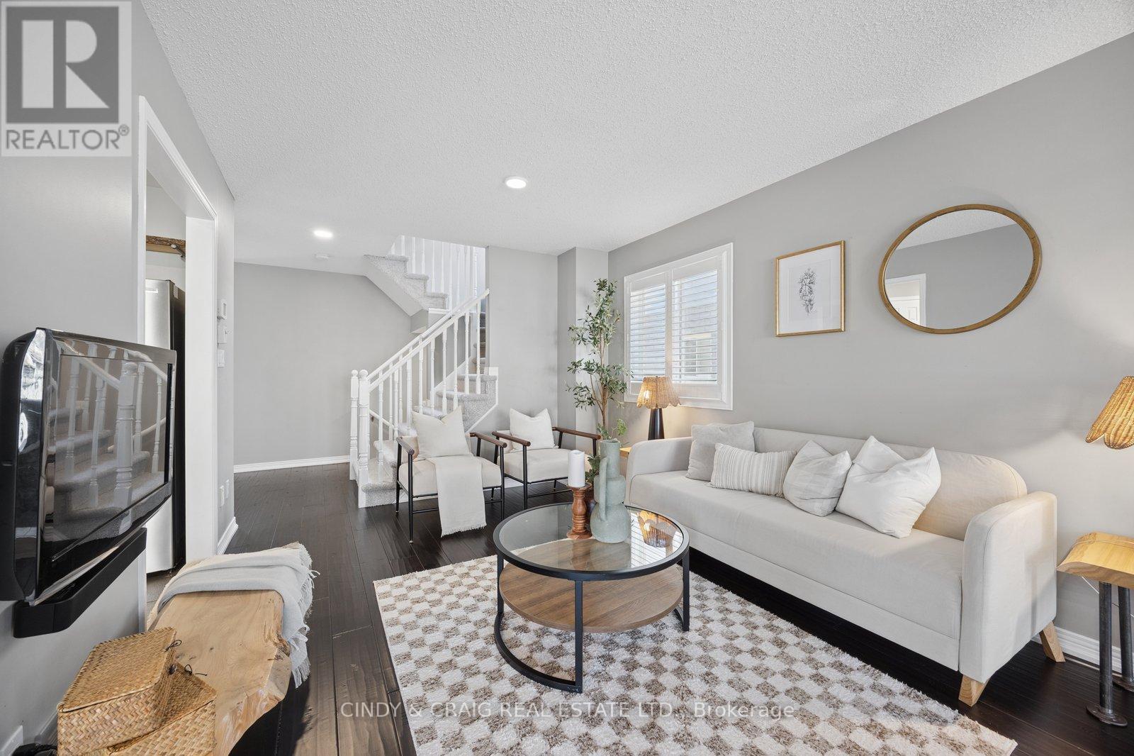 90 Fieldcrest Avenue, Clarington, Ontario  L1E 2Y9 - Photo 2 - E12977908