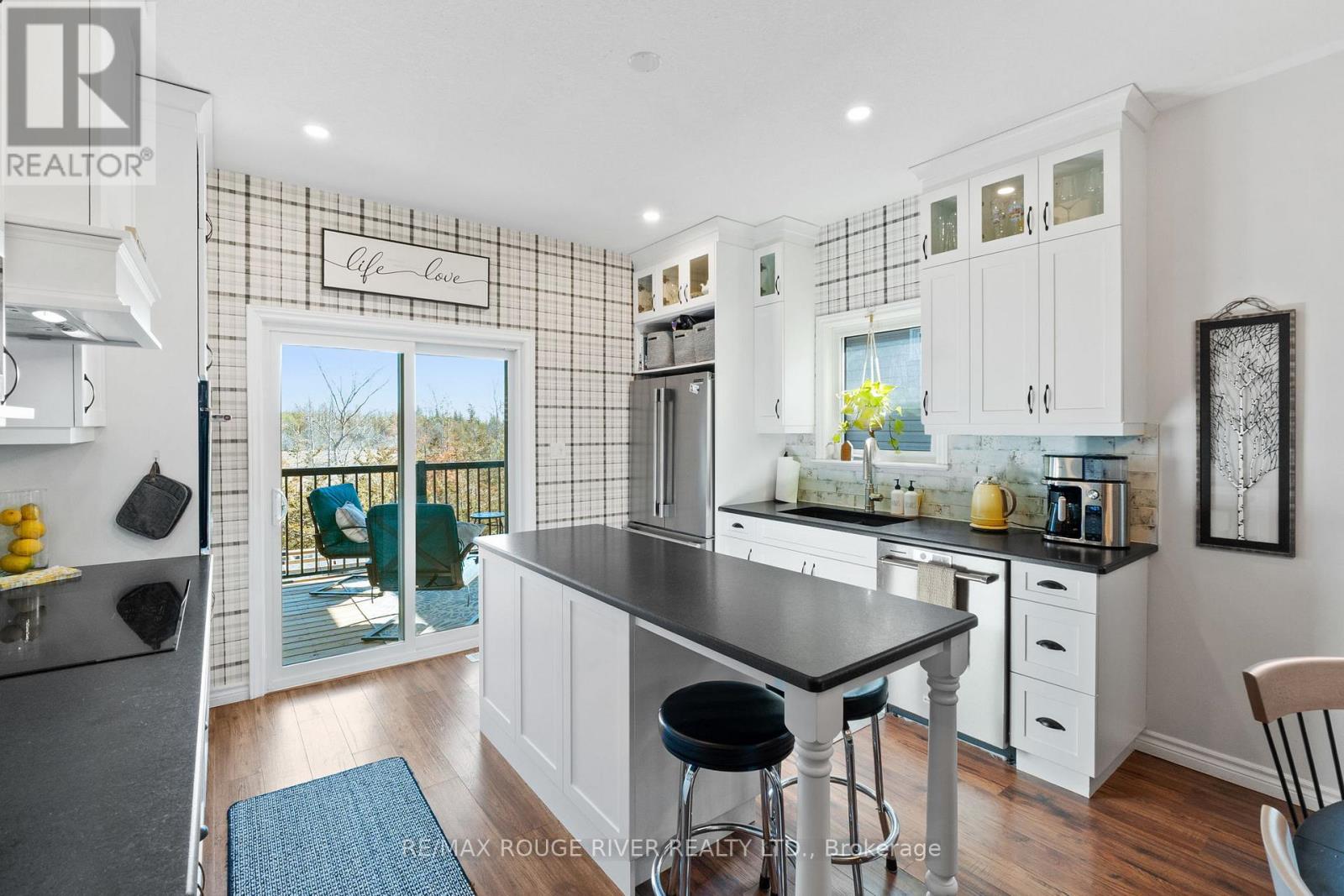 124 Brennan Crescent, Loyalist, Ontario K0H 2H0 - Photo 14 - X12977872