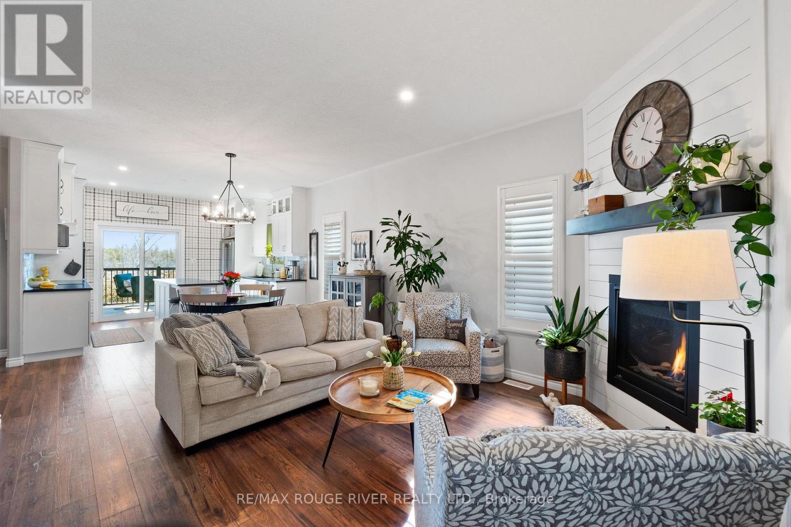 124 Brennan Crescent, Loyalist, Ontario K0H 2H0 - Photo 11 - X12977872