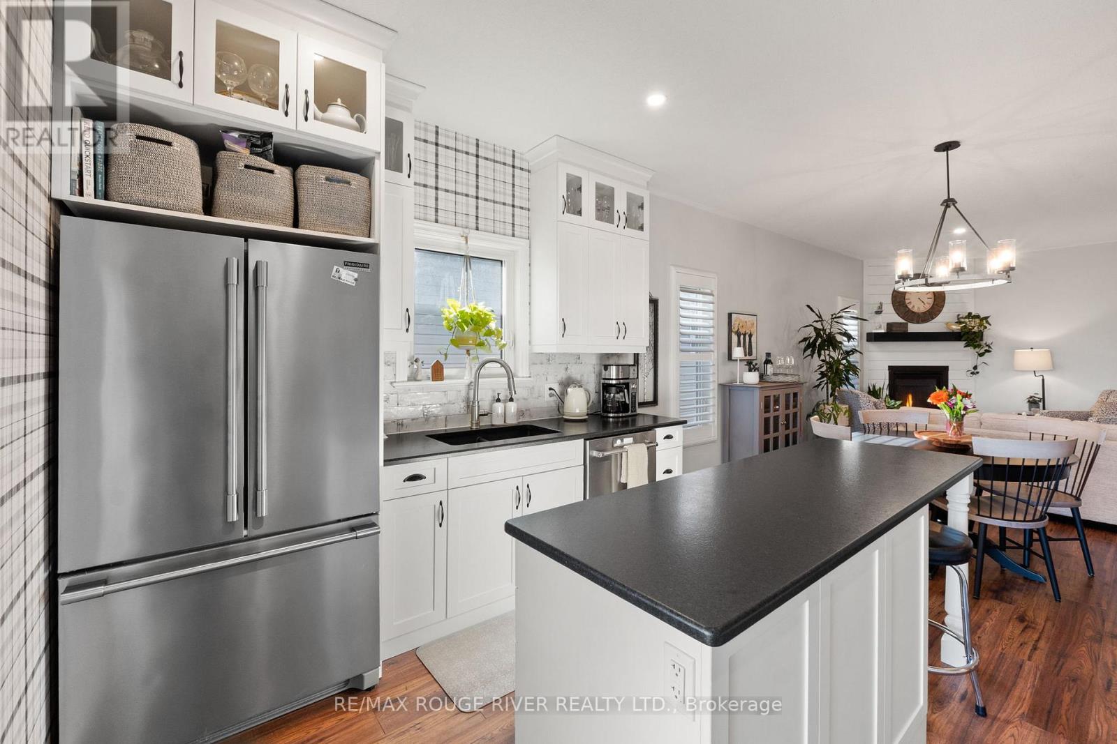 124 Brennan Crescent, Loyalist, Ontario K0H 2H0 - Photo 17 - X12977872