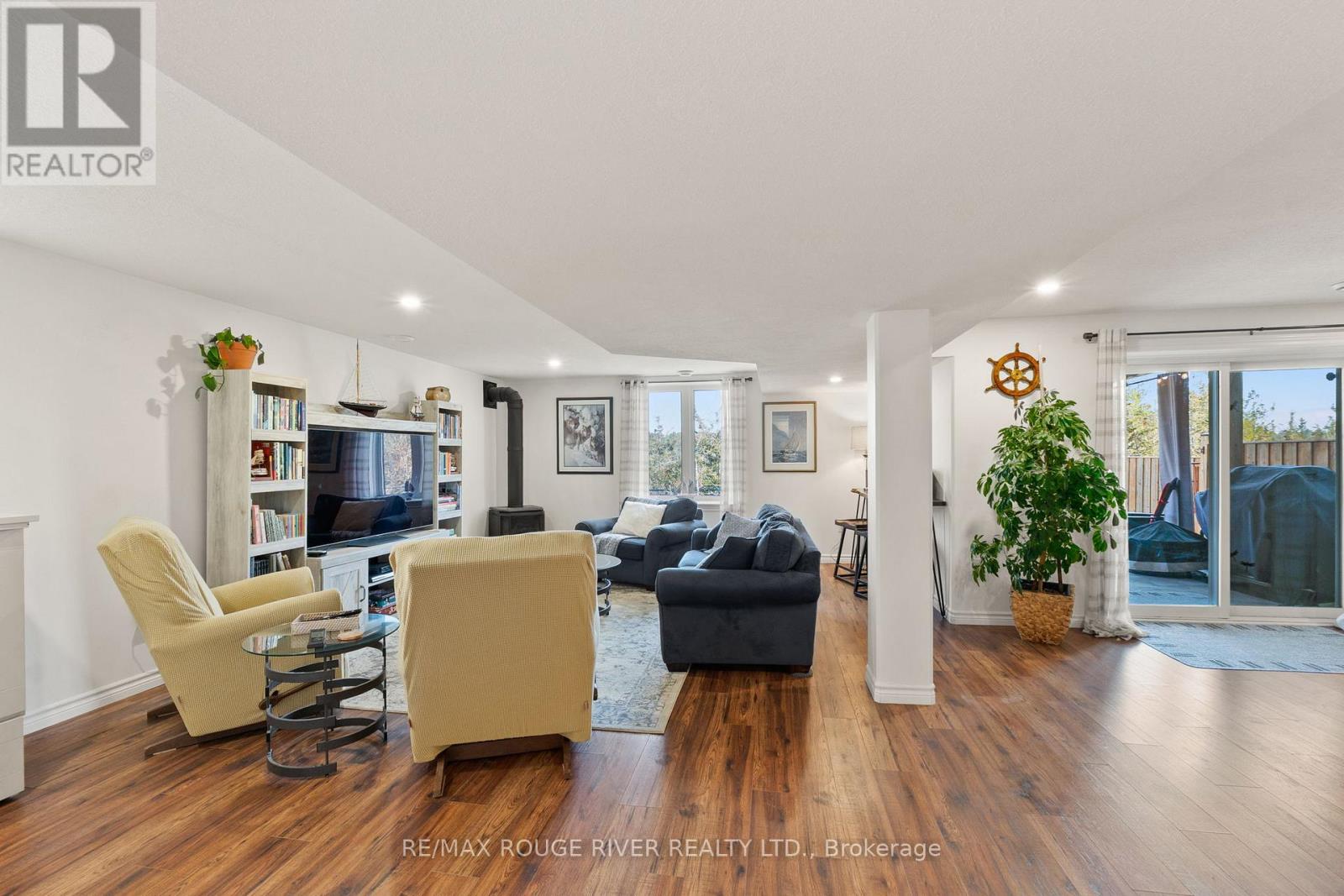 124 Brennan Crescent, Loyalist, Ontario K0H 2H0 - Photo 34 - X12977872