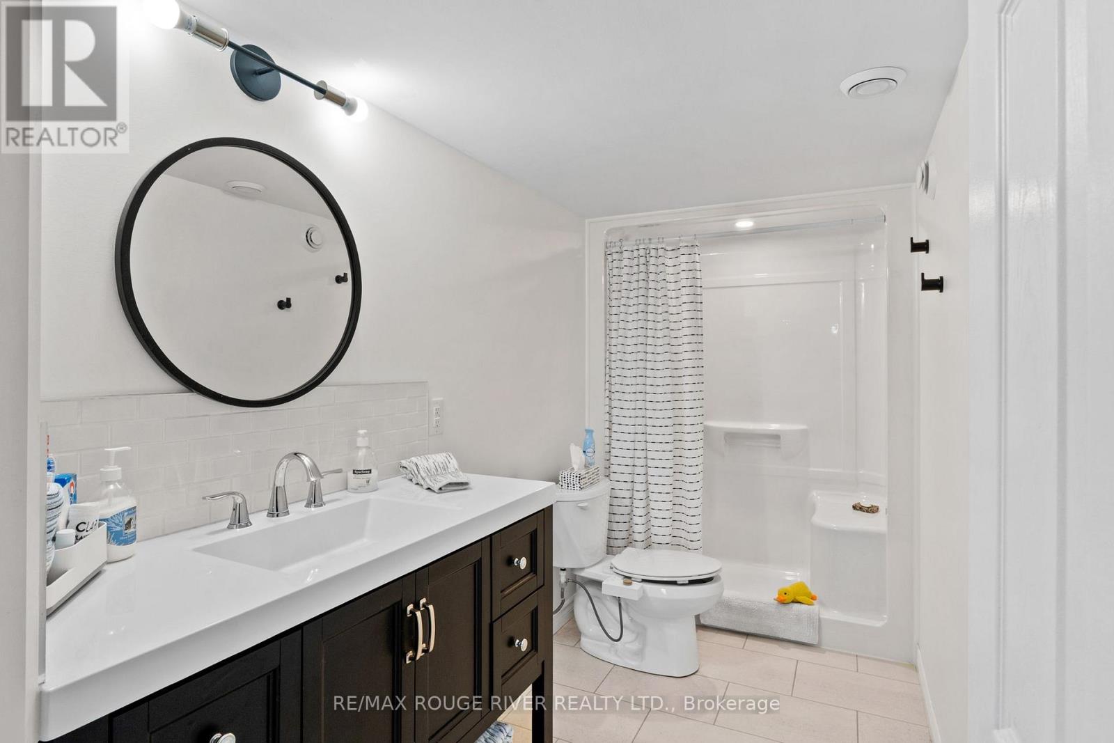 124 Brennan Crescent, Loyalist, Ontario K0H 2H0 - Photo 37 - X12977872