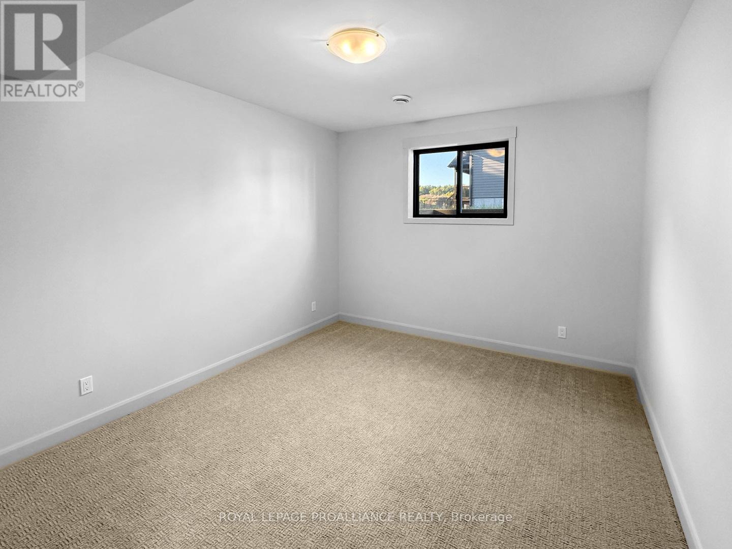 37 Deerview Drive, Quinte West, Ontario  K8V 5P4 - Photo 35 - X12538132