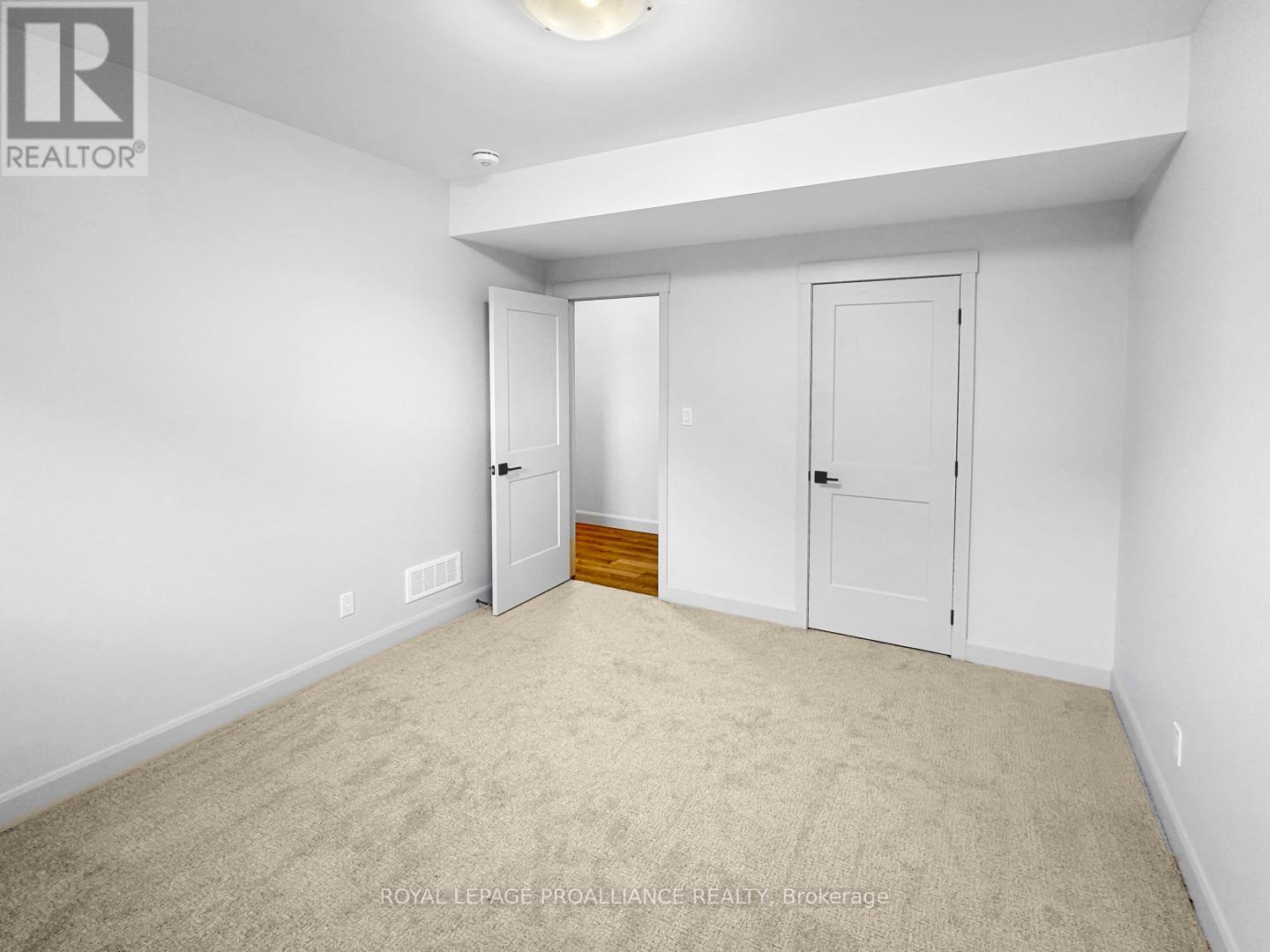 37 Deerview Drive, Quinte West, Ontario  K8V 5P4 - Photo 36 - X12538132