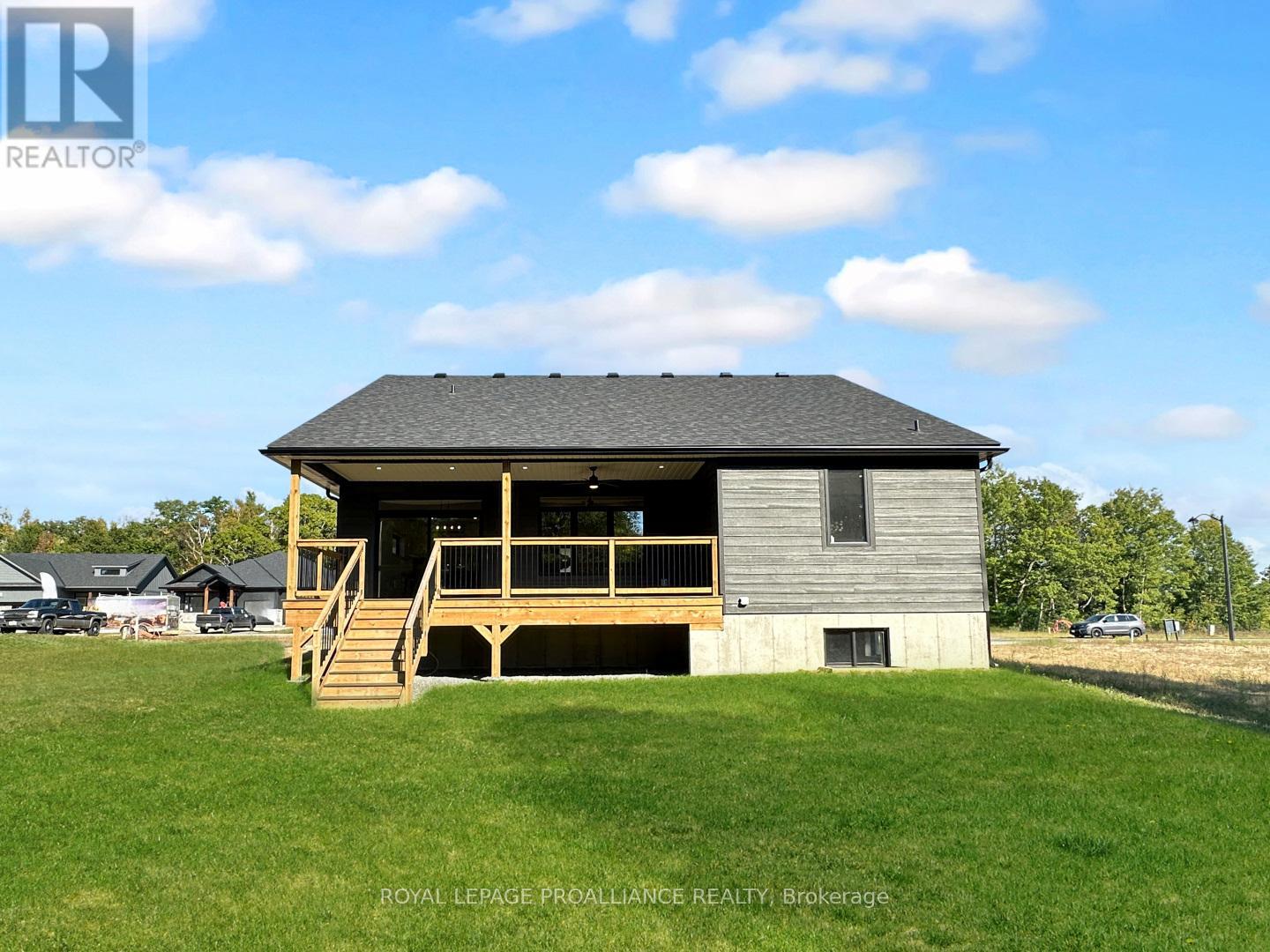 37 Deerview Drive, Quinte West, Ontario  K8V 5P4 - Photo 44 - X12538132