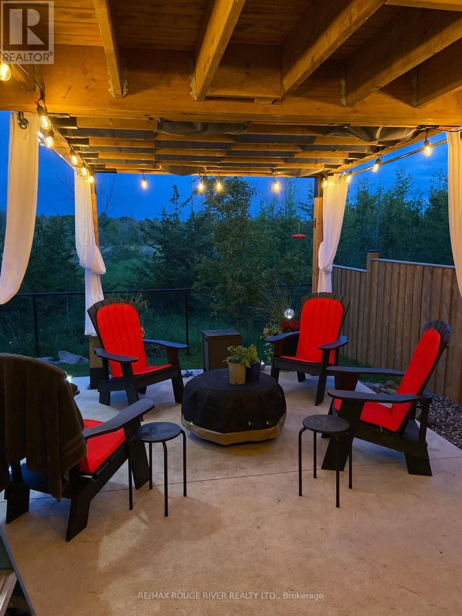 124 Brennan Crescent, Loyalist, Ontario K0H 2H0 - Photo 43 - X12977872