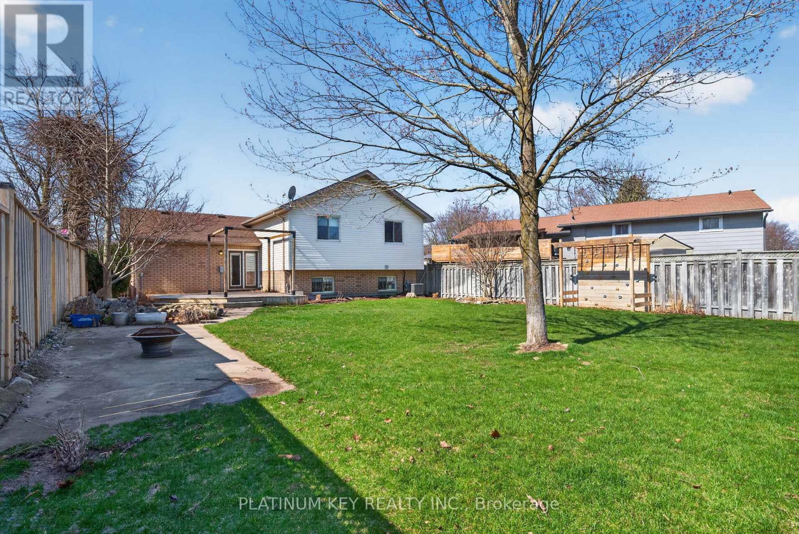 229 Southfield Drive, Strathroy-Caradoc, Ontario  N7G 3V3 - Photo 28 - X12976580