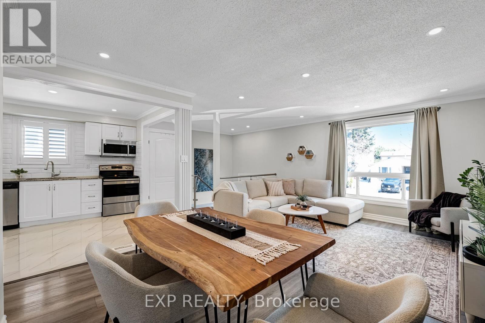 20 Longview Drive, Bradford West Gwillimbury (Bradford), Ontario  L3Z 2H2 - Photo 18 - N12975096