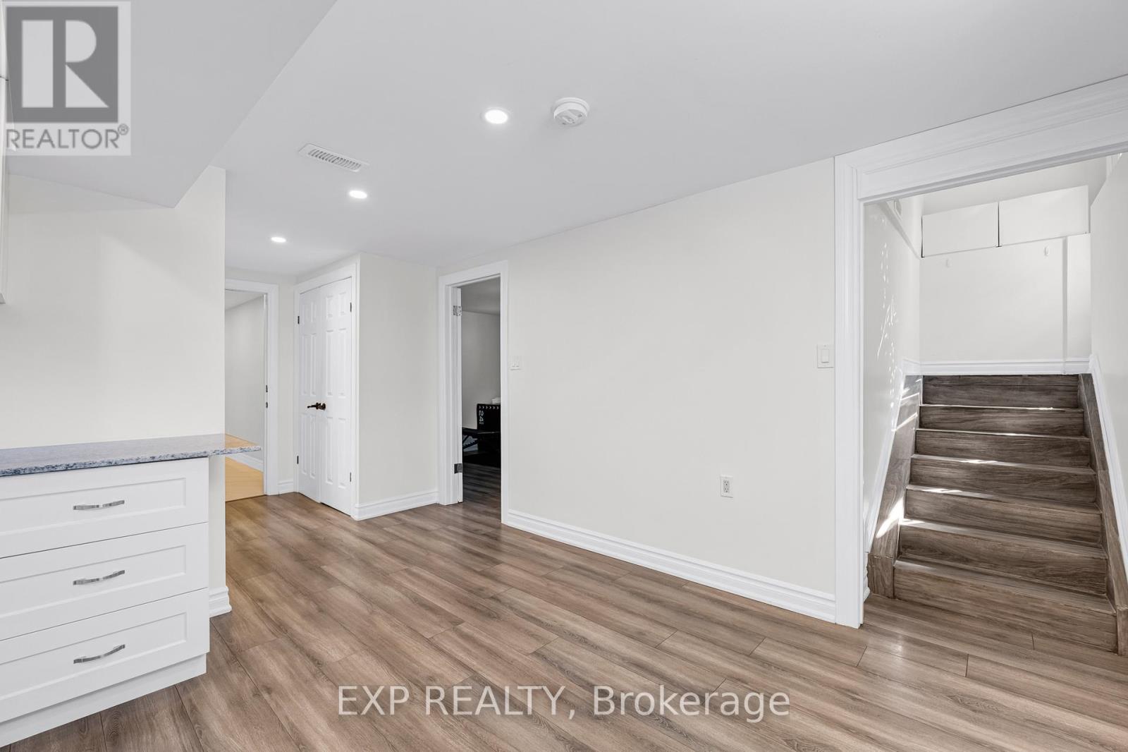 20 Longview Drive, Bradford West Gwillimbury (Bradford), Ontario  L3Z 2H2 - Photo 36 - N12975096