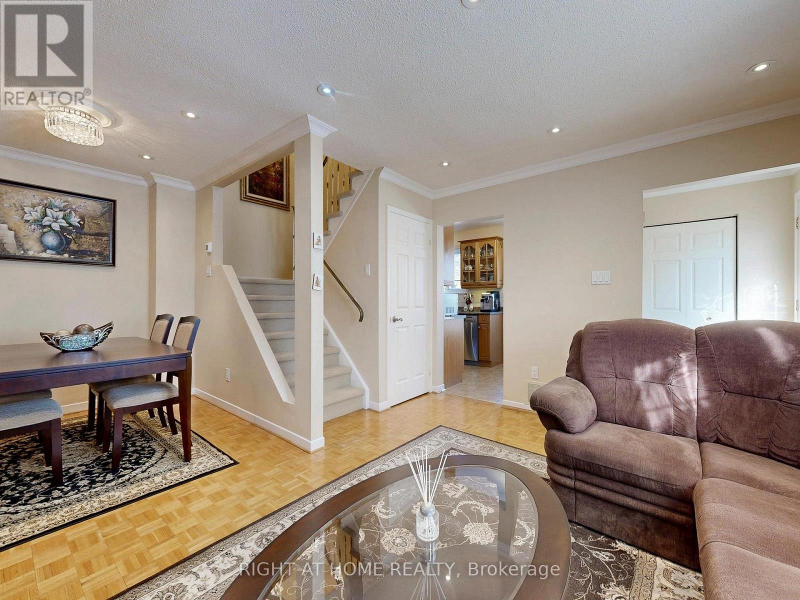 50 Rathfon Crescent, Richmond Hill, Ontario  L4C 5B7 - Photo 14 - N12977766