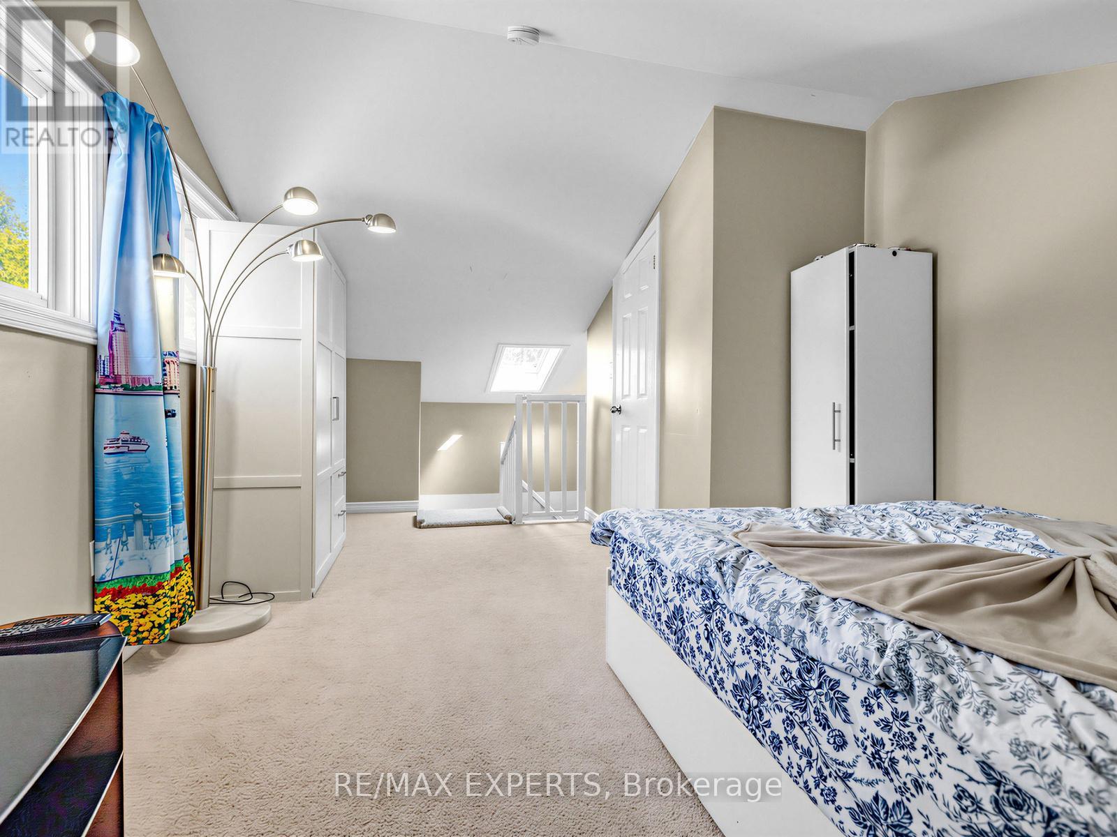 126 Longford Drive, Newmarket, Ontario  L3Y 2Y5 - Photo 20 - N12977768