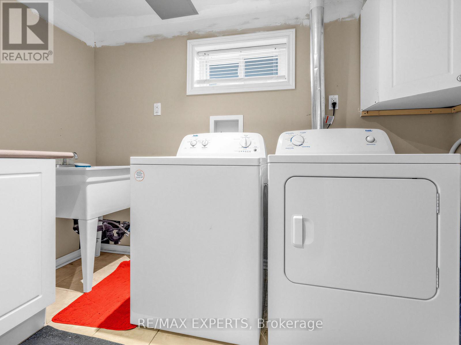 126 Longford Drive, Newmarket, Ontario  L3Y 2Y5 - Photo 29 - N12977768