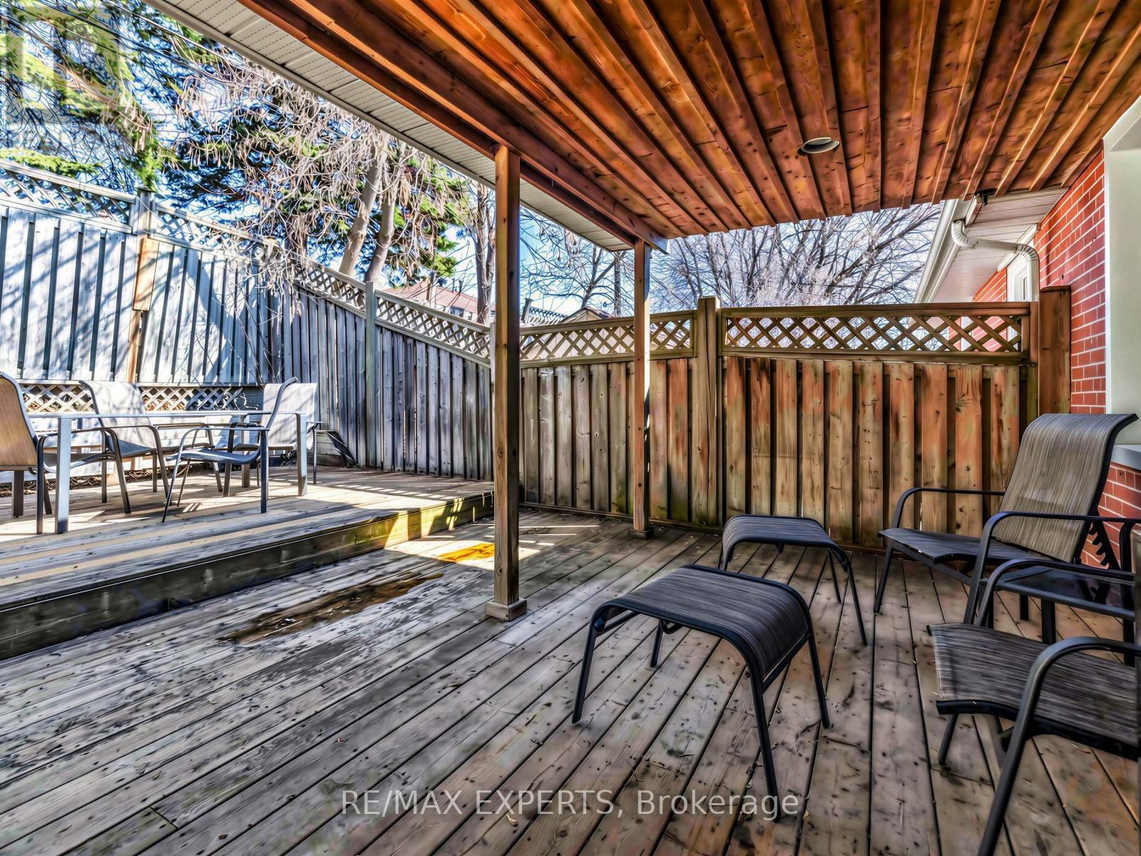 126 Longford Drive, Newmarket, Ontario  L3Y 2Y5 - Photo 31 - N12977768