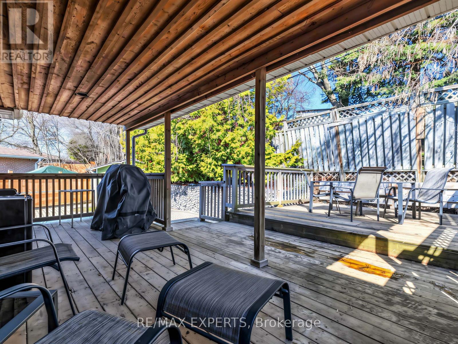 126 Longford Drive, Newmarket, Ontario  L3Y 2Y5 - Photo 32 - N12977768